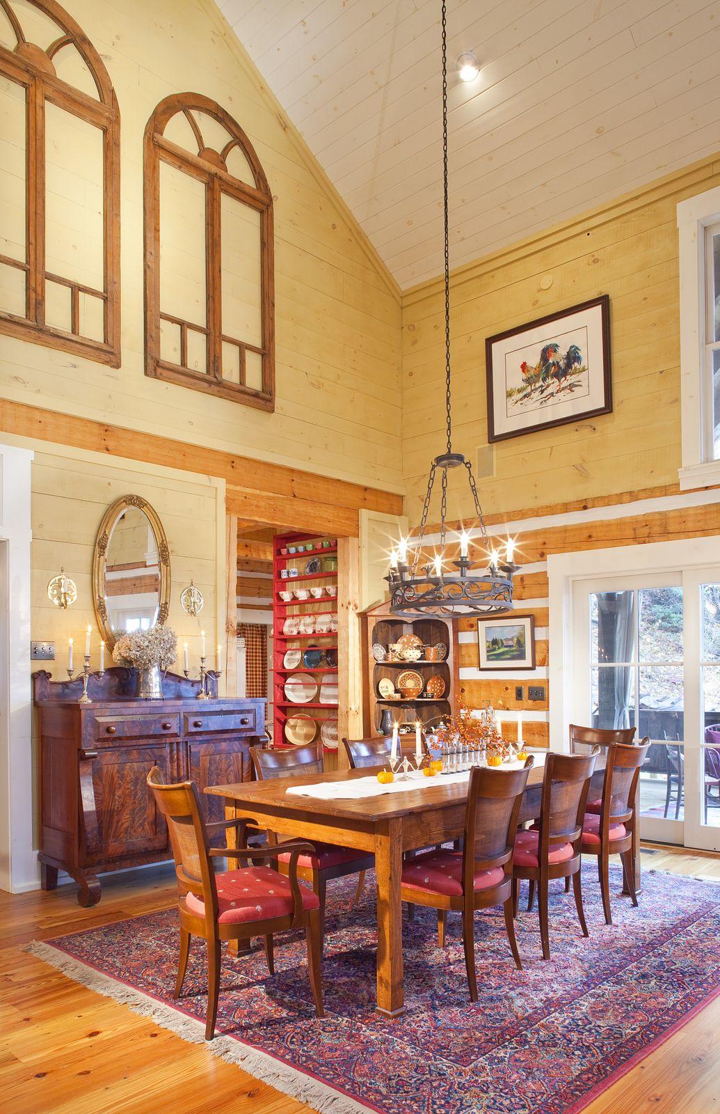 Hughes log home — dovetail corner detail