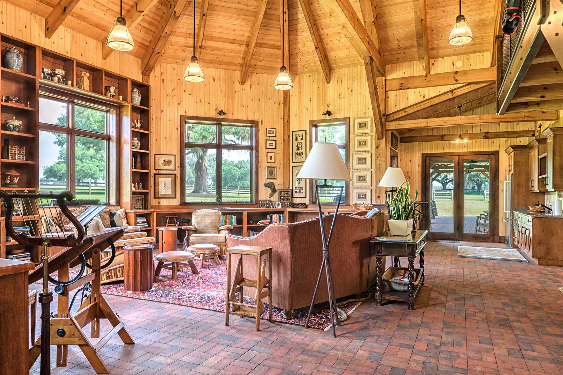 Ocala Thoroughbred Barn — heavy timber equestrian facility, Marion County, Florida