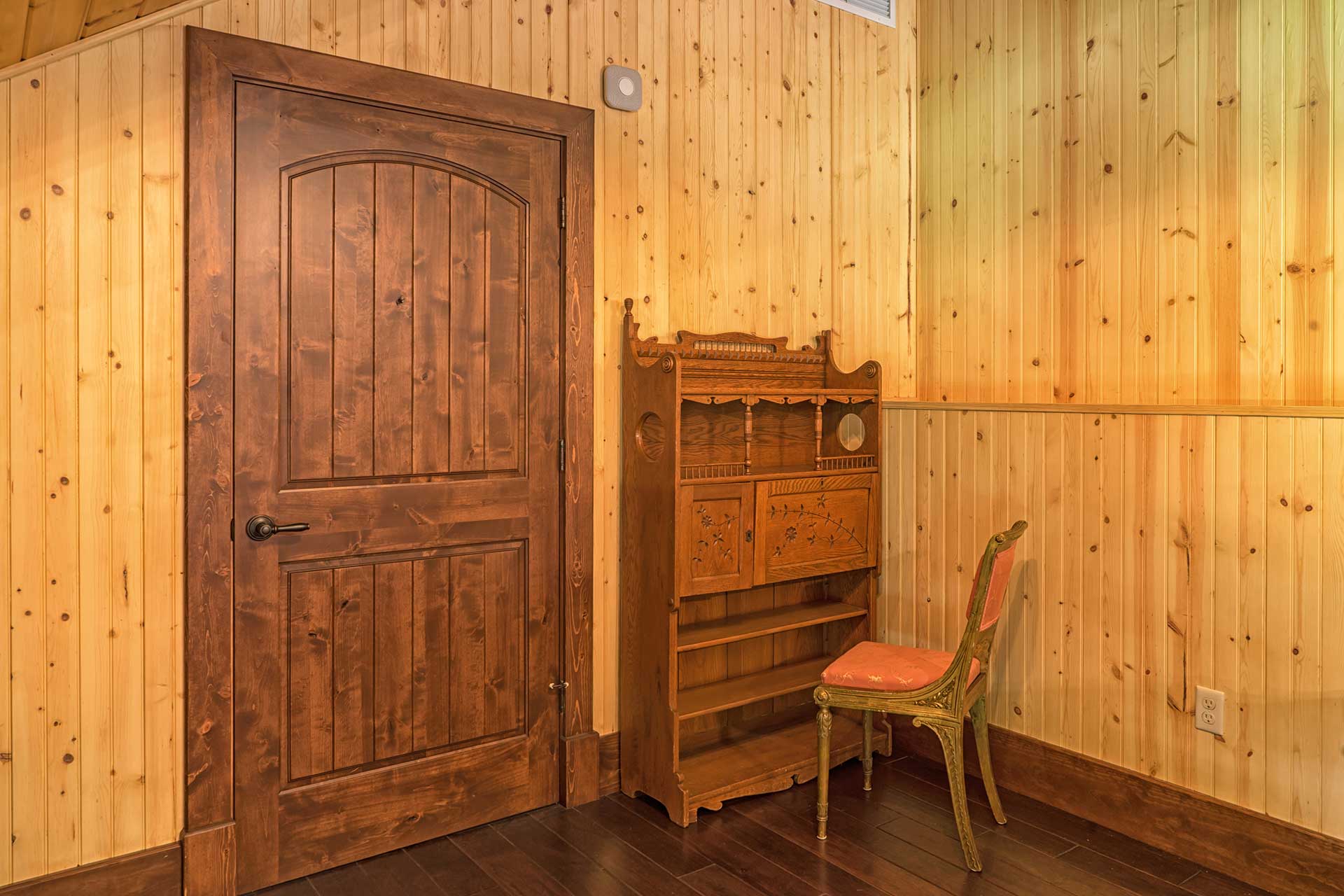 Ocala Thoroughbred Barn — heavy timber equestrian facility, Marion County, Florida