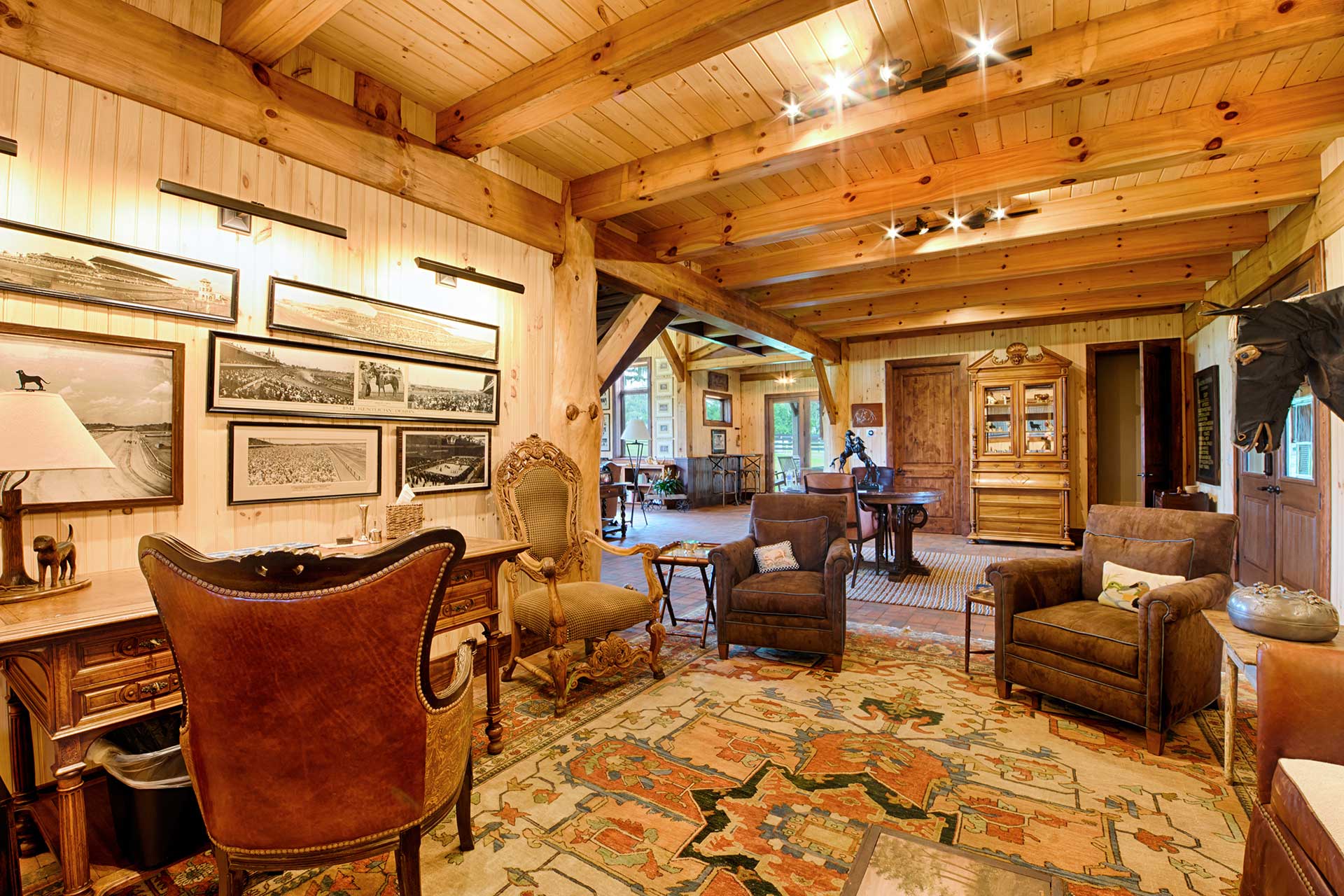 Ocala Thoroughbred Barn — heavy timber equestrian facility, Marion County, Florida