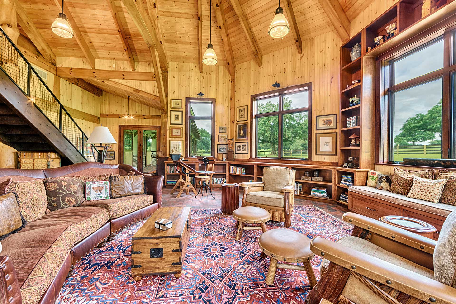 Ocala Thoroughbred Barn — heavy timber equestrian facility, Marion County, Florida
