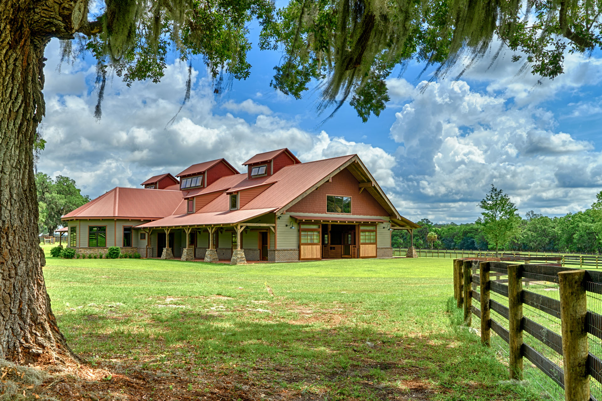 Ocala Thoroughbred Barn — heavy timber equestrian facility, Marion County, Florida