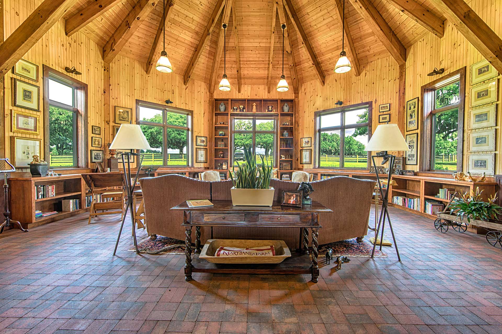 Ocala Thoroughbred Barn — heavy timber equestrian facility, Marion County, Florida