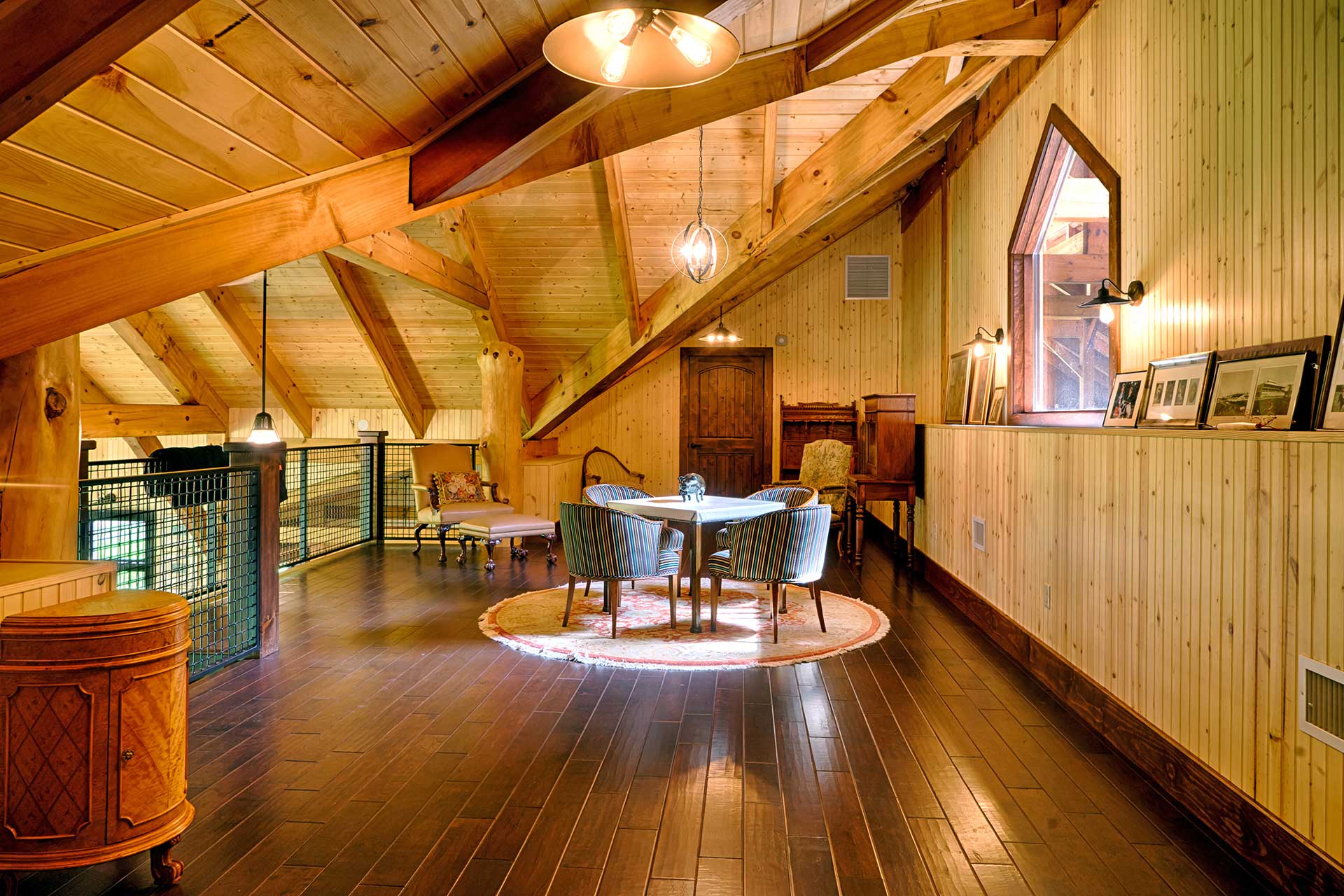 Ocala Thoroughbred Barn — heavy timber equestrian facility, Marion County, Florida